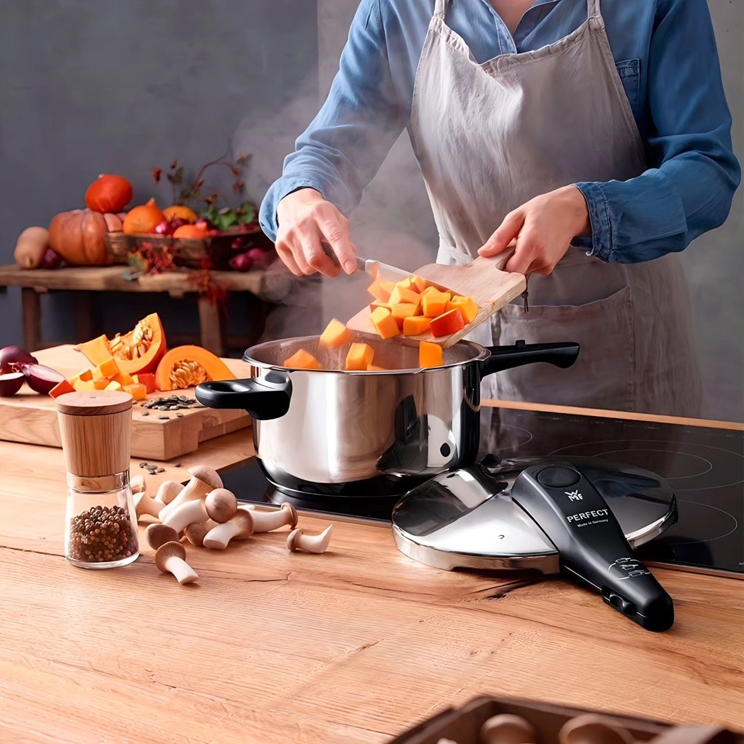 luxware_1693901421495.jpg زودپزهایWMFمدل Perfect Pressure Cooker - تصویر 1